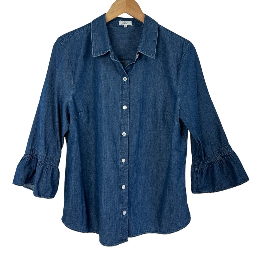Crown & Ivy Blue Button-Up Blouse